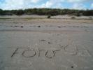 Es steht im Sand: Hobby Hamborn war hier!
